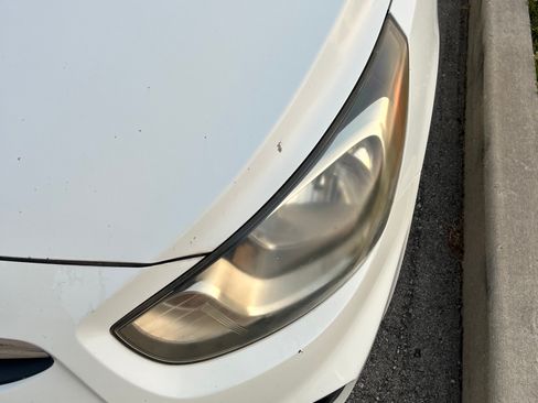 Used 2012 Hyundai Accent GS FWD image 11