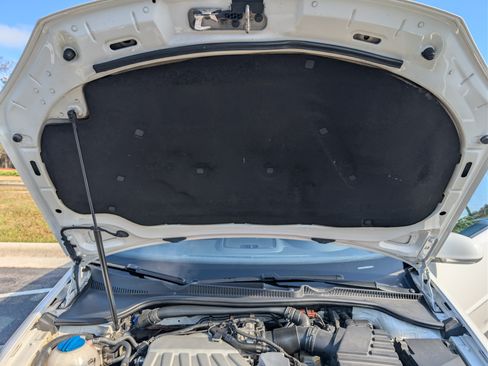 Used 2008 Volkswagen R32 image 15