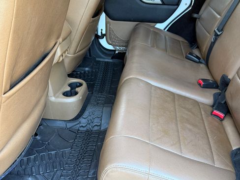 Used 2011 Jeep Wrangler Unlimited Sport image 13