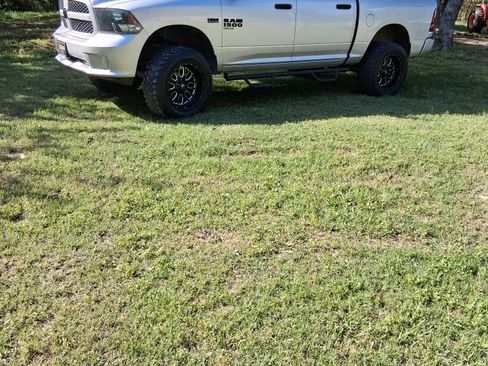 Used 2019 RAM 1500 Express w/ Express Value Package RWD image 8