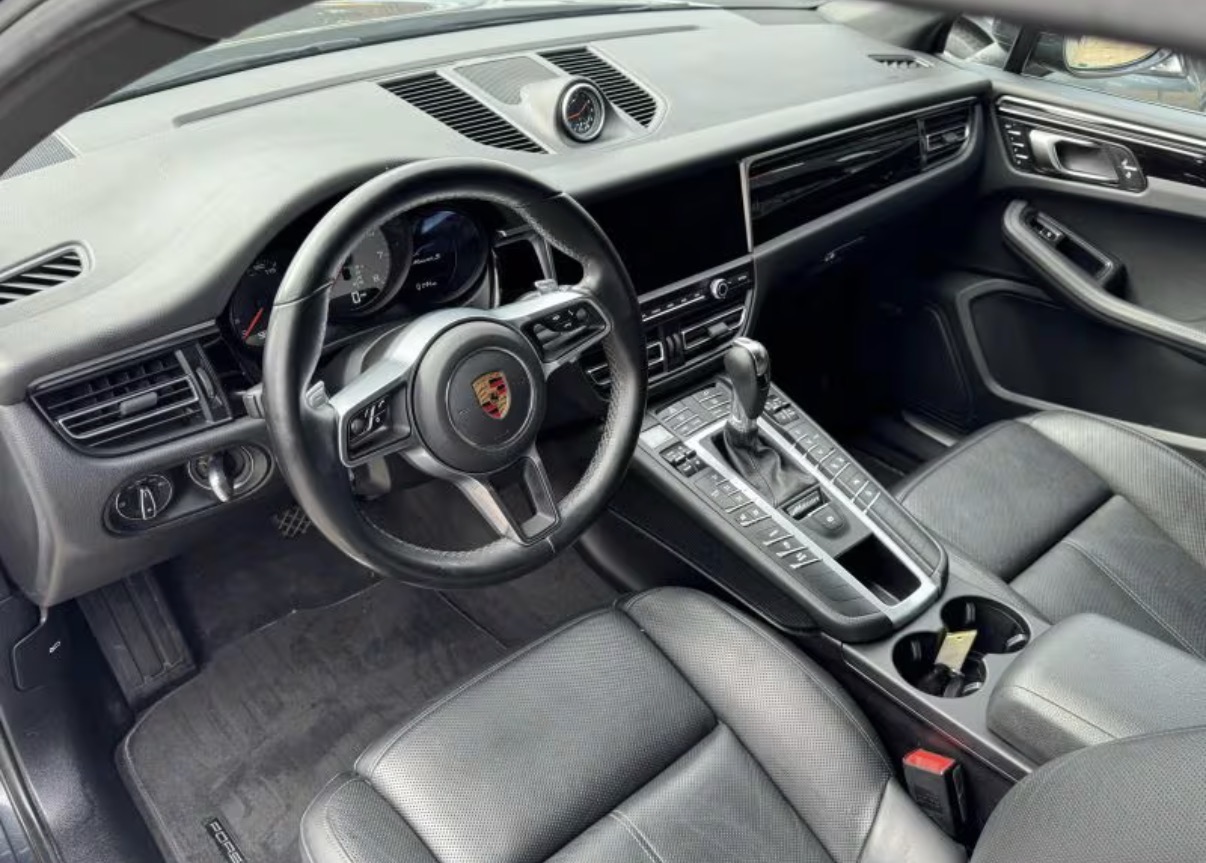 Used 2020 Porsche Macan S AWD/4WD image 30
