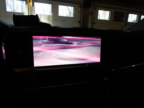 Used 2023 GMC Sierra 1500 SLE w/ Enhanced Capability Package image 12