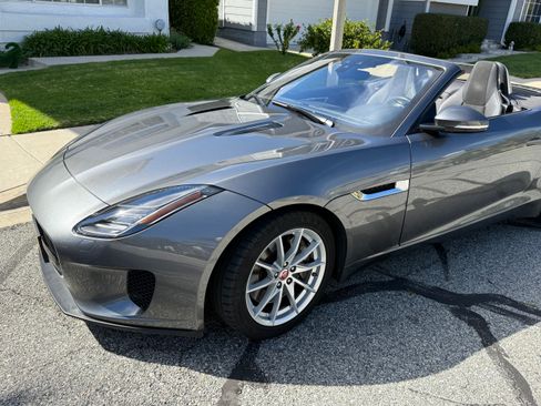 Used 2019 Jaguar F-TYPE Convertible image 22