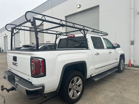 Used 2018 GMC Sierra 1500 SLT image 2