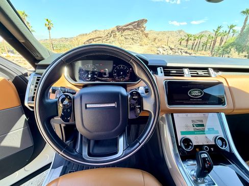 Used 2018 Land Rover Range Rover Sport Supercharged AWD/4WD image 28