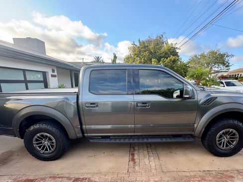 Used 2019 Ford F150 Raptor w/ Equipment Group 802A Luxury AWD/4WD image 23