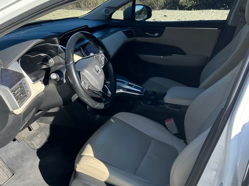 Used 2018 Honda Clarity Touring image 8