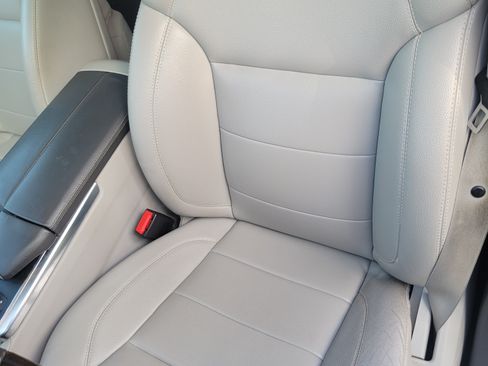 Used 2012 Mercedes-Benz ML 350 BlueTEC 4MATIC image 12