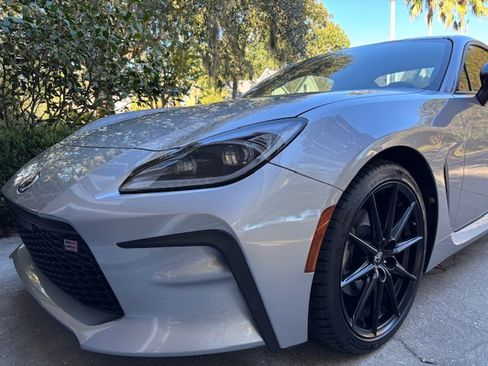 Used 2022 Toyota GR86 Premium image 16