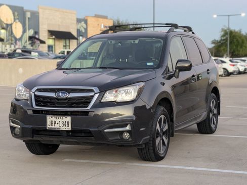 Used 2017 Subaru Forester 2.5i Premium image 11