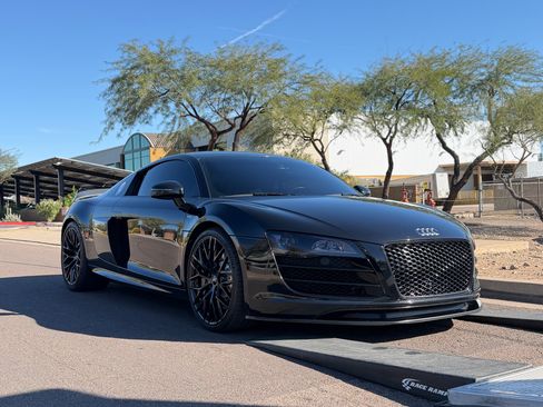 Used 2012 Audi R8 V10 image 1