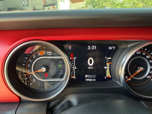 Used 2023 Jeep Wrangler Unlimited Rubicon w/ LED Lighting Group AWD/4WD image 10