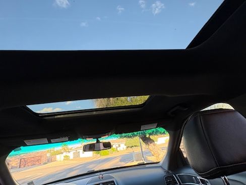 Used 2016 Ford Explorer Limited image 10