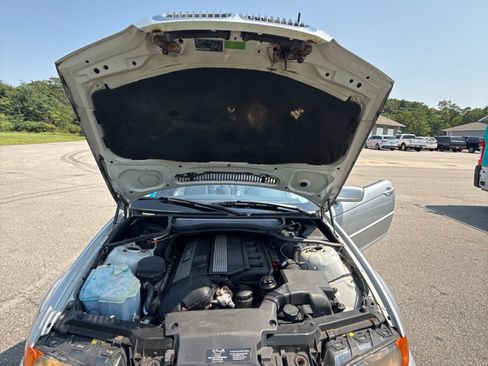 Used 2000 BMW 323ci Convertible RWD image 9