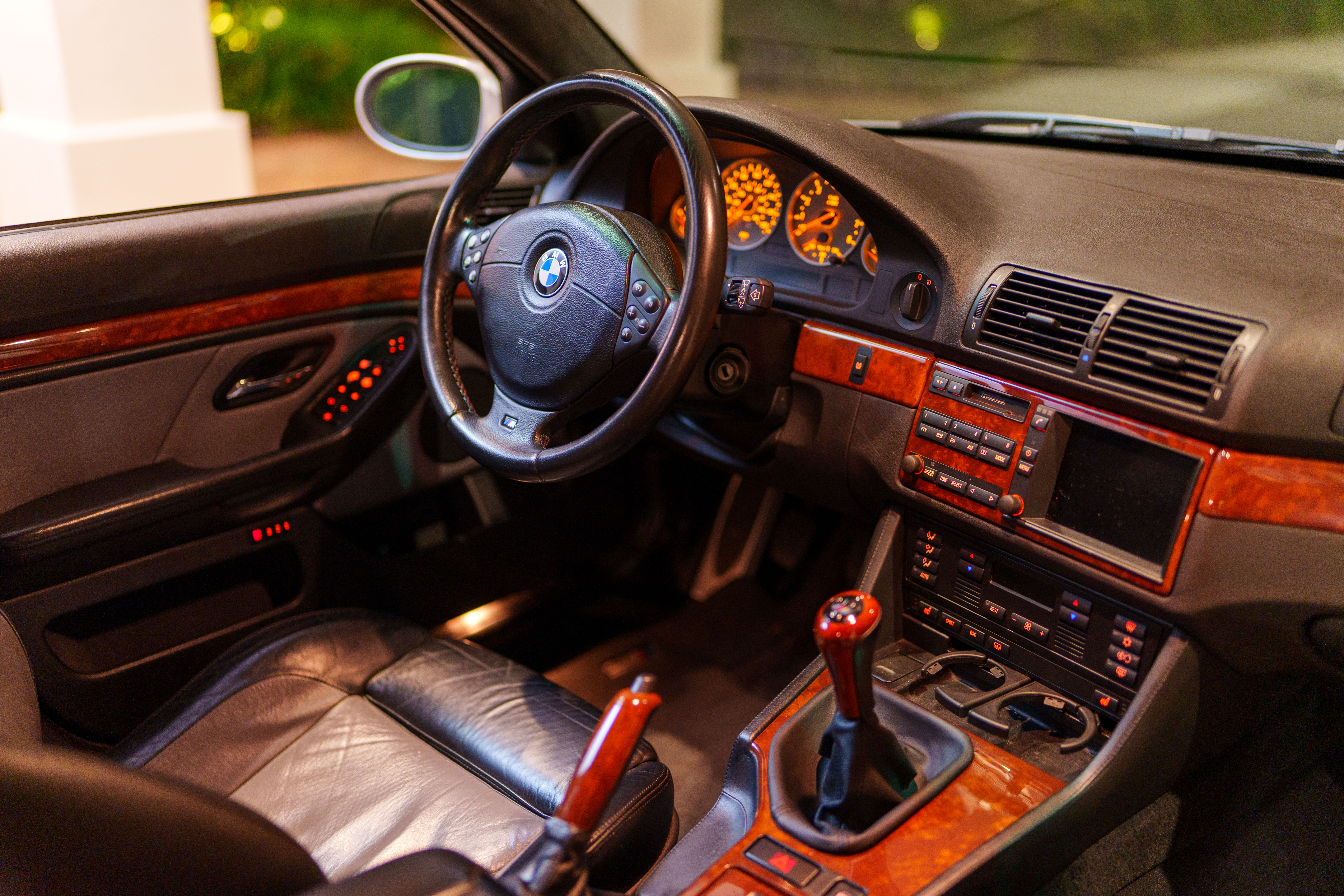 Used 2000 BMW M5 RWD image 9
