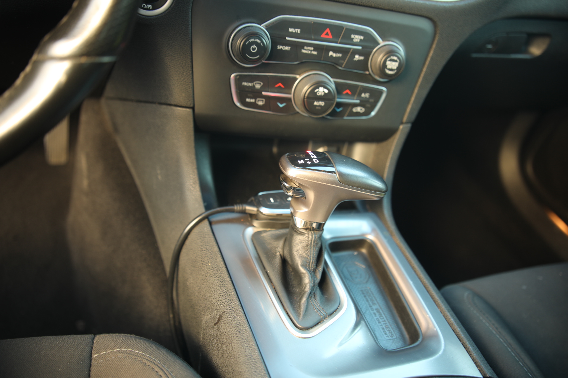 Used 2019 Dodge Charger R/T RWD image 15