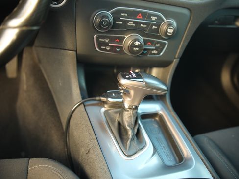 Used 2019 Dodge Charger R/T RWD image 15