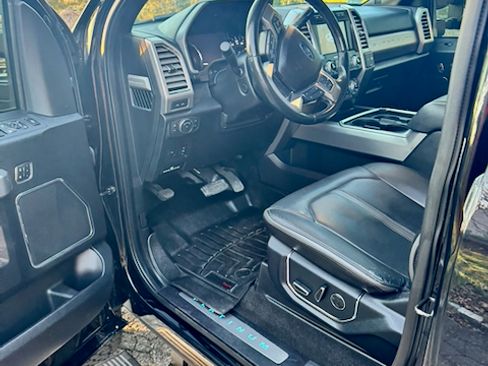 Used 2017 Ford F350 Platinum w/ Platinum Ultimate Package image 22