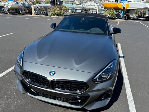 Used 2025 BMW Z4 M40i w/ Edition RWD image 4