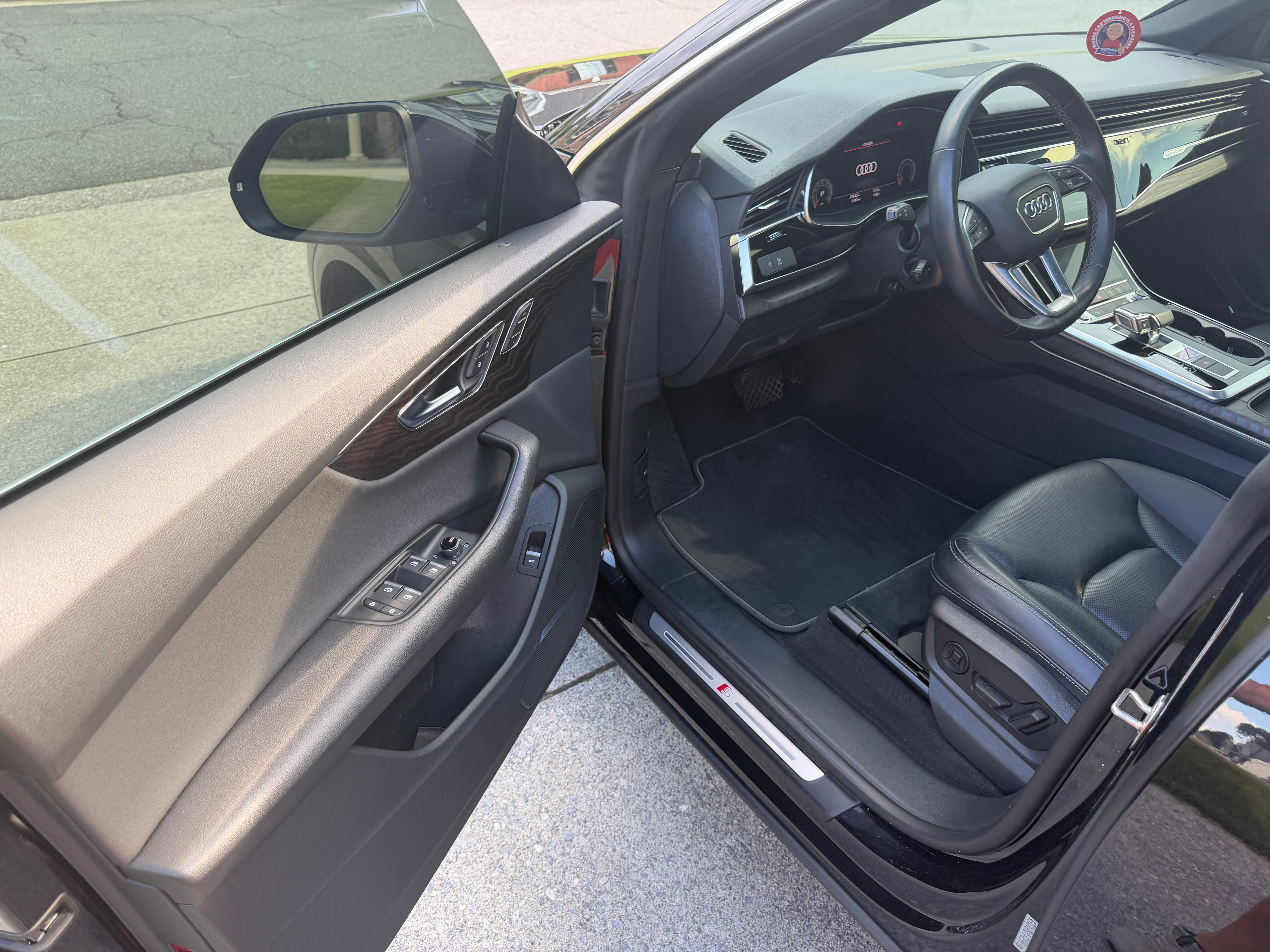 Used 2021 Audi Q8 Premium Plus AWD/4WD image 19