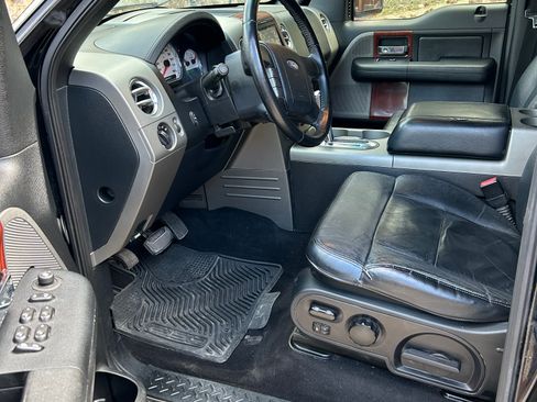 Used 2005 Ford F150 Lariat image 9