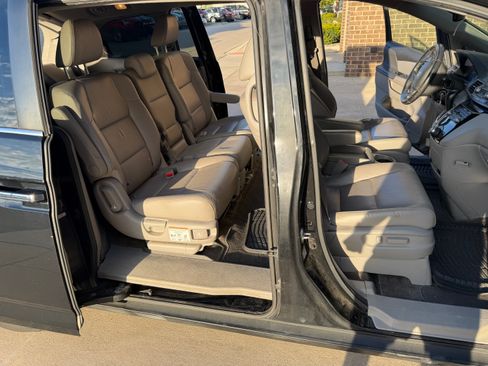 Used 2013 Honda Odyssey EX-L image 4