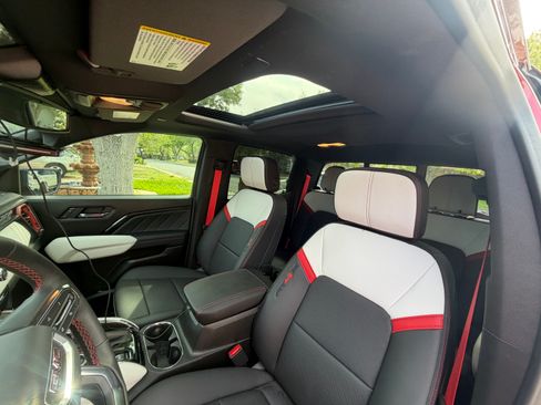 Used 2026 GMC Canyon AT4X AWD/4WD image 14