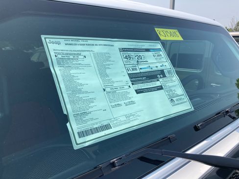 Used 2023 Jeep Wrangler Unlimited Rubicon 4xe image 11