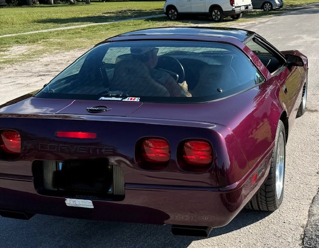Used 1996 Chevrolet Corvette Coupe RWD image 4
