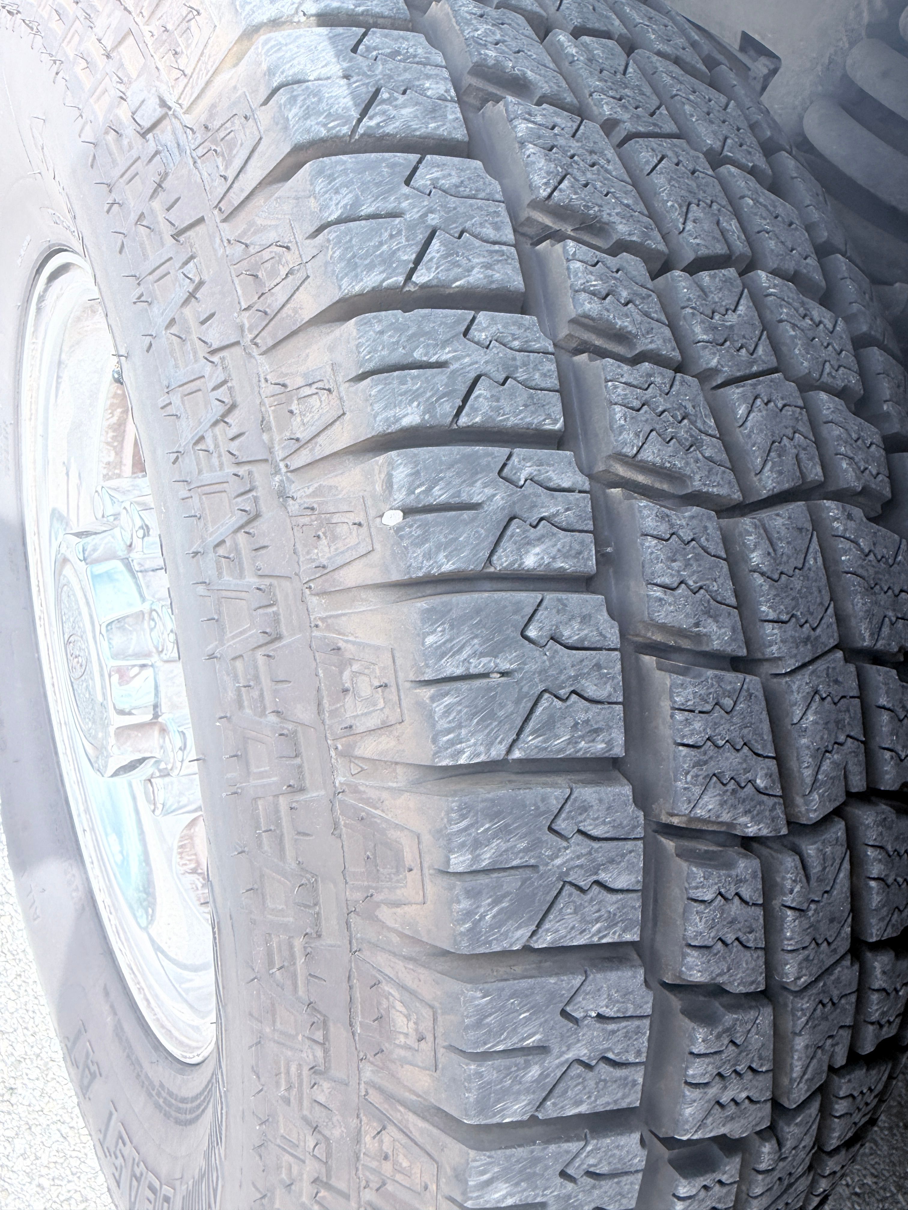 Used 2000 Ford Excursion Limited RWD image 16