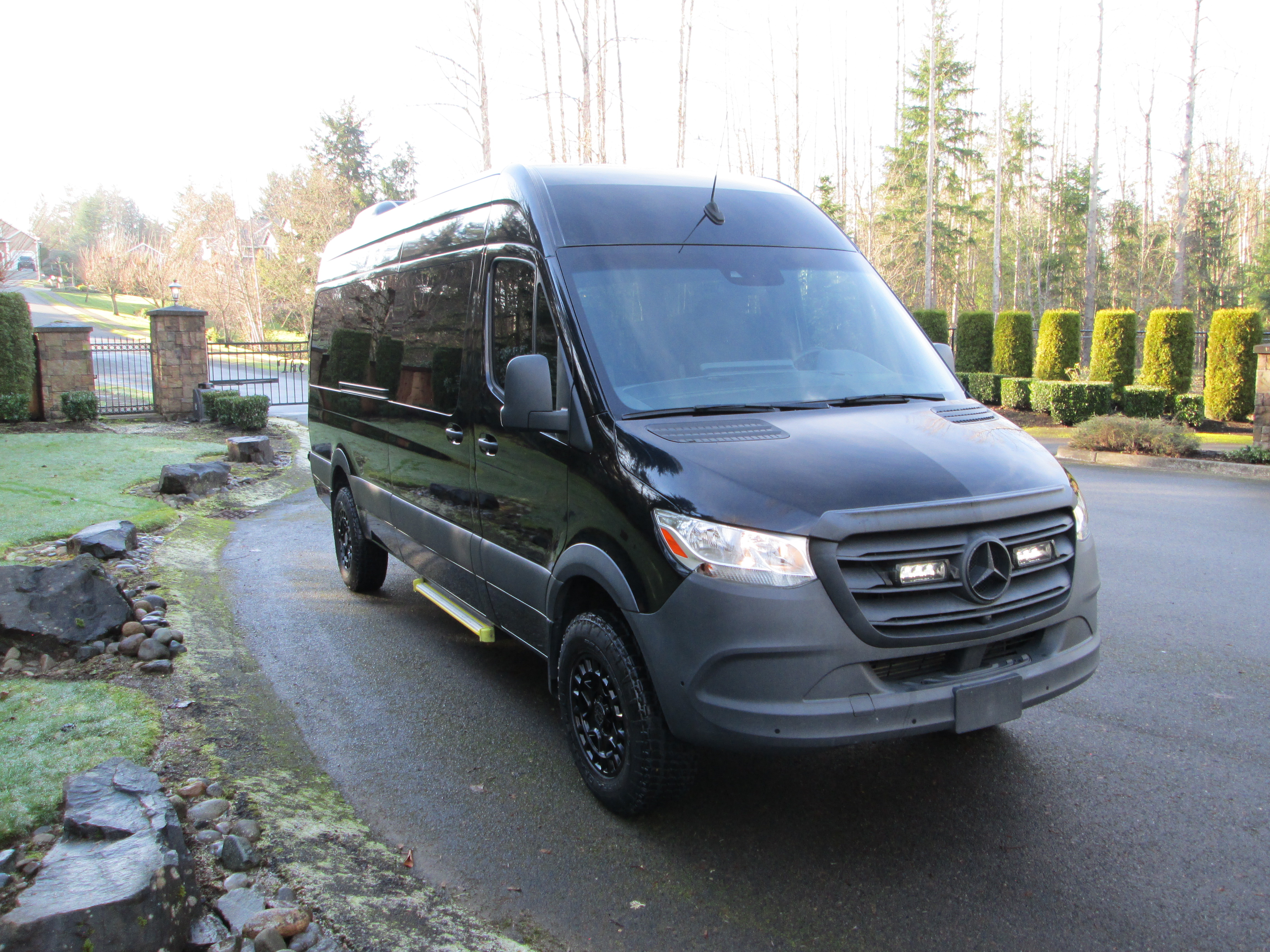 Used 2022 Mercedes-Benz Sprinter 2500 image 1