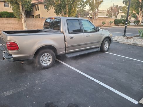 Used 2002 Ford F150 2WD SuperCrew image 10