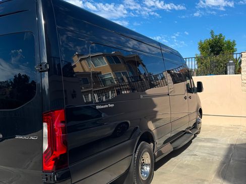 Used 2023 Mercedes-Benz Sprinter 3500 image 2