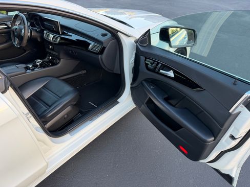 Used 2012 Mercedes-Benz CLS 63 AMG image 21