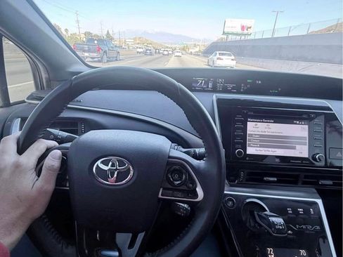 Used 2018 Toyota Mirai image 6