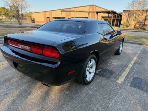 Used 2012 Dodge Challenger SXT w/ Sound Group image 6