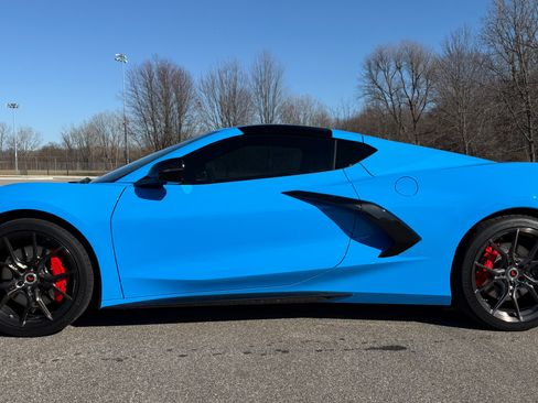 Used 2021 Chevrolet Corvette Stingray Preferred Cpe w/ Z51 Performance Package image 4