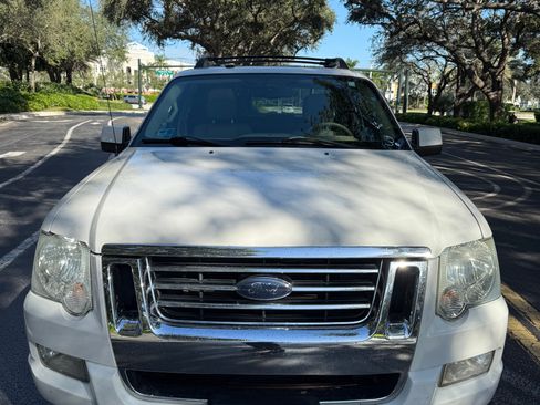 Used 2010 Ford Explorer Sport Trac Limited image 8