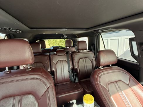 Used 2022 Ford Expedition Limited image 15