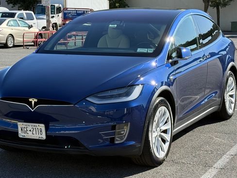 Used 2020 Tesla Model X Long Range AWD/4WD image 21