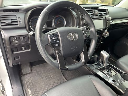 Used 2016 Toyota 4Runner TRD Pro image 9