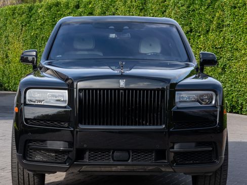 Used 2022 Rolls-Royce Cullinan Black Badge w/ Dark Exterior Package image 1