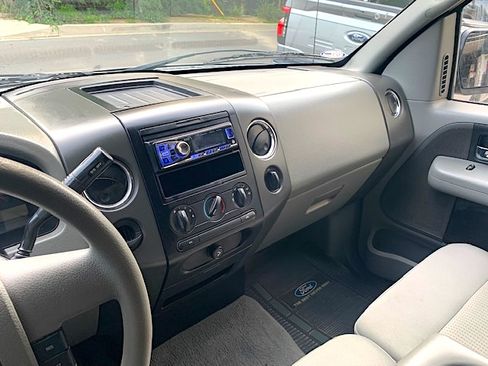 Used 2007 Ford F150 XLT image 8