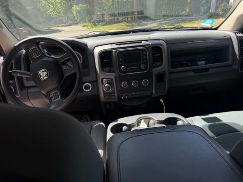 Used 2015 RAM 1500 Express AWD/4WD image 10