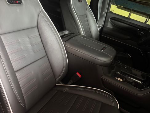 Used 2026 GMC Sierra 2500 AT4X AWD/4WD image 2