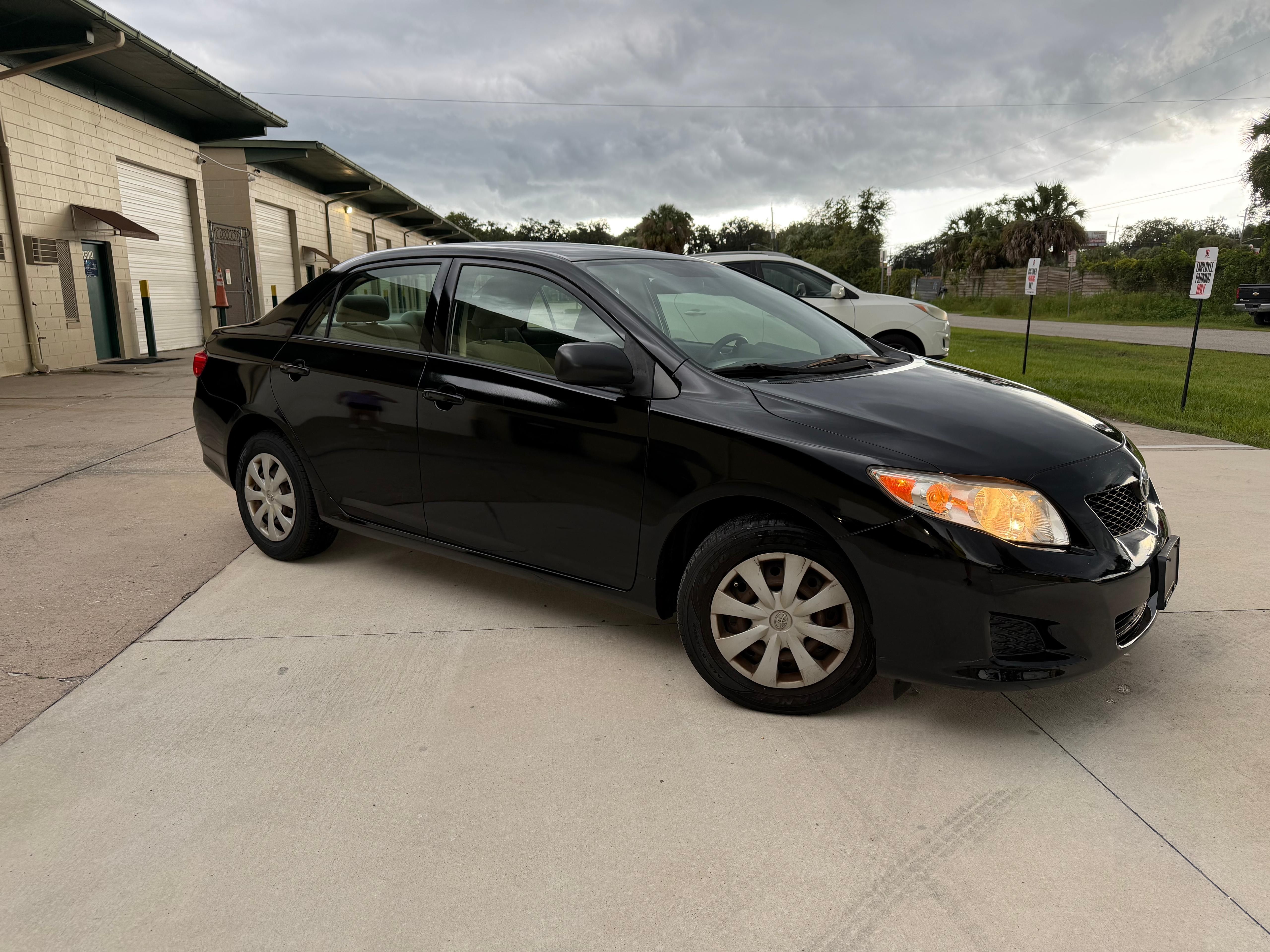 Used 2010 Toyota Corolla FWD image 2