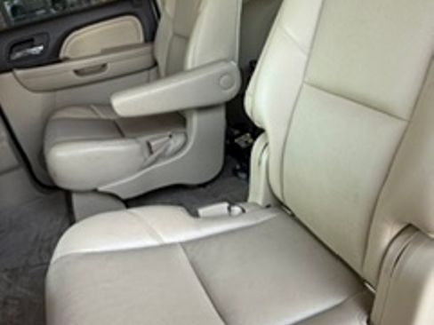 Used 2011 GMC Yukon XL Denali AWD/4WD image 11