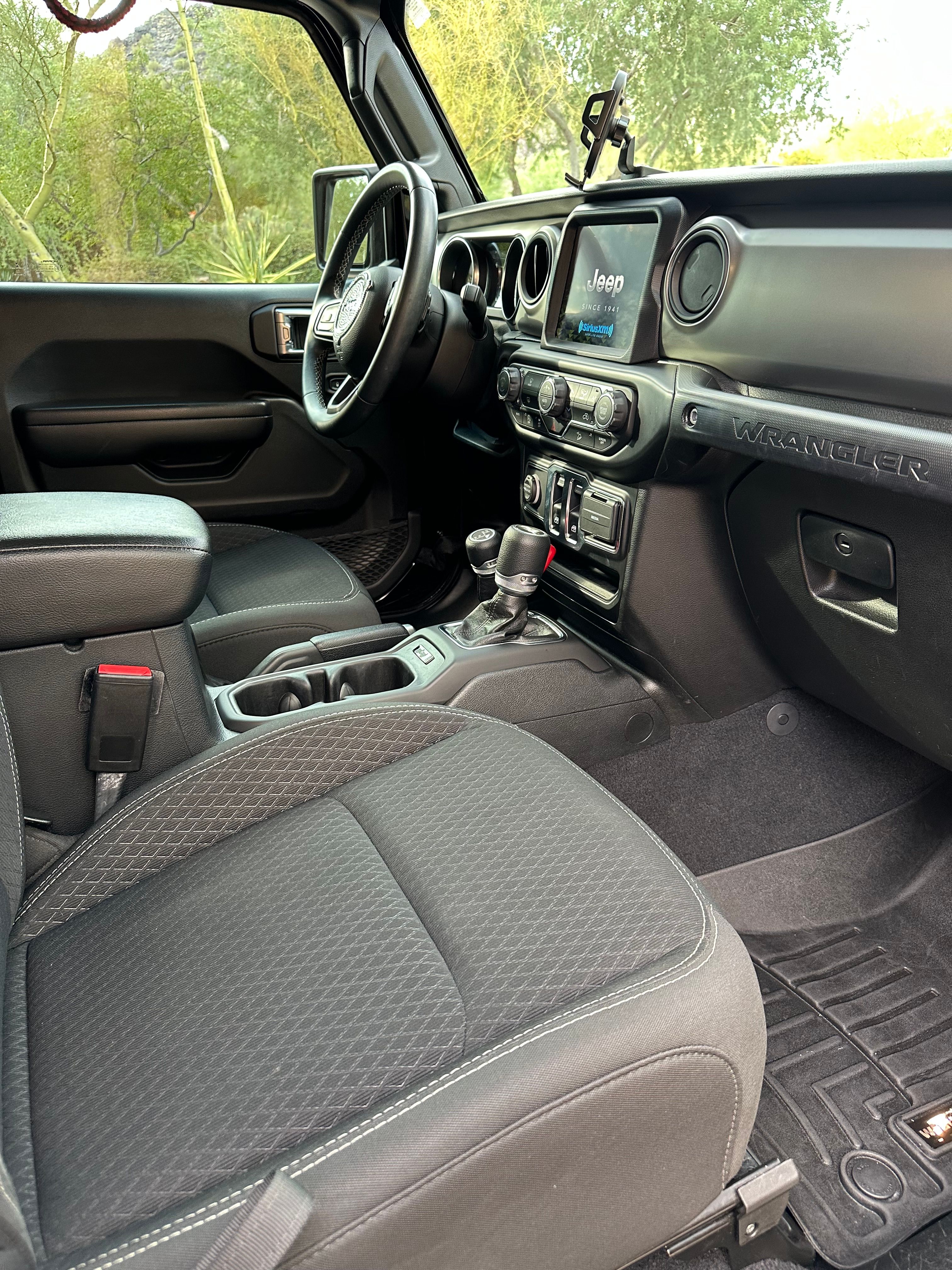 Used 2021 Jeep Wrangler Sport AWD/4WD image 8
