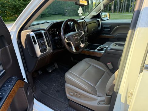 Used 2016 GMC Sierra 1500 SLT w/ SLT Premium Package AWD/4WD image 2