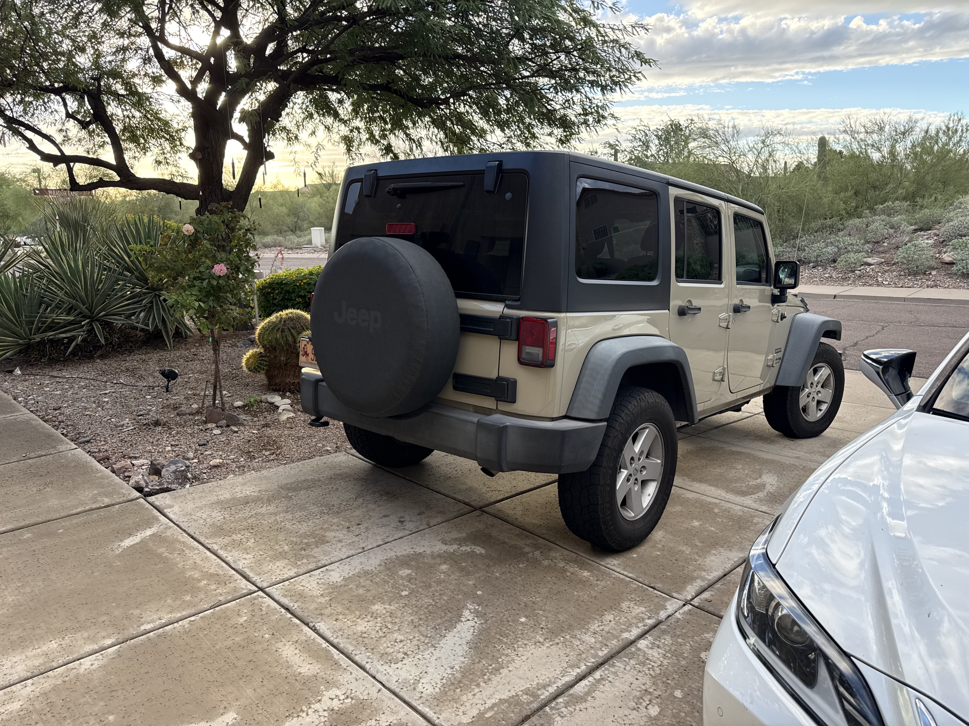 Used 2018 Jeep Wrangler Unlimited Sport S AWD/4WD image 11